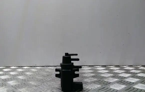 Volkswagen Golf V Vacuum valve 1K0906627