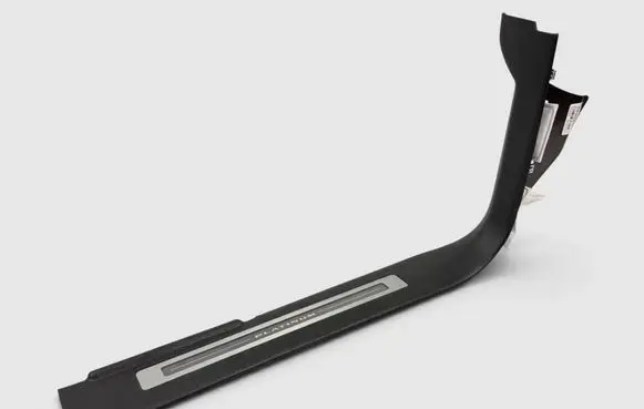 Cadillac Escalade IV Front sill trim cover 23475154 87890575 22825073