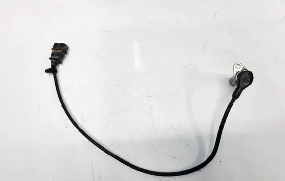 Volkswagen Golf III Crankshaft position sensor