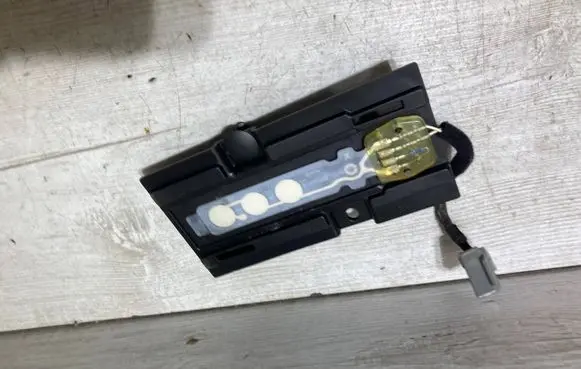 Ford Kuga II Seat pressure sensor 7200331704