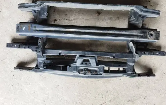 Volkswagen Caddy Radiator support slam panel