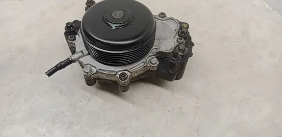 Mercedes-Benz C W204 Water pump A6512001501