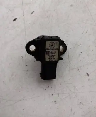 Mercedes-Benz E W211 Mass air flow meter A0041538428 12233209