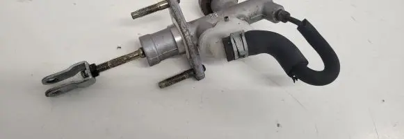 Nissan Almera Tino Clutch master cylinder
