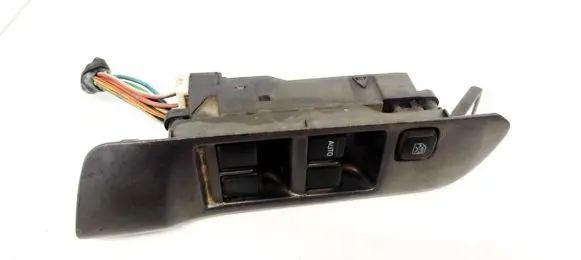 Nissan Primera Electric window control switch