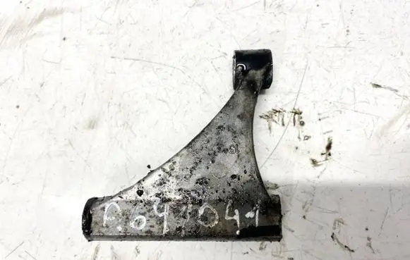Citroen Xsara Picasso Engine mounting bracket