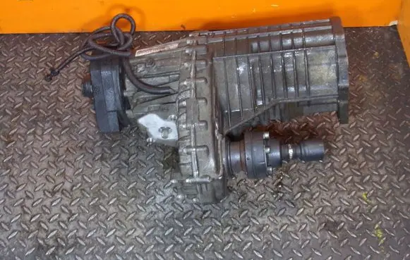 Volkswagen Touareg I Gearbox transfer box case 0AD341011A