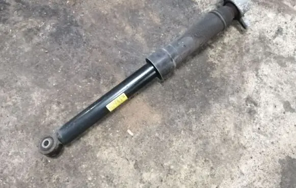 Opel Mokka X Rear shock absorber/damper 95320369 7F051 ABP7