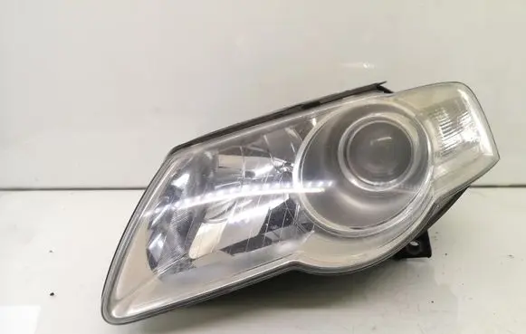 Volkswagen PASSAT B6 Headlight/headlamp