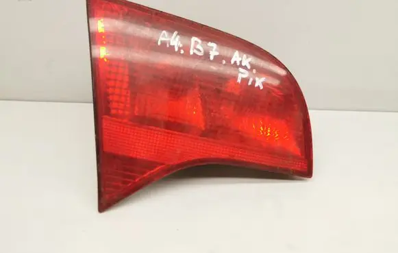 Audi A4 S4 B7 8E 8H Tailgate rear/tail lights 8E9945093