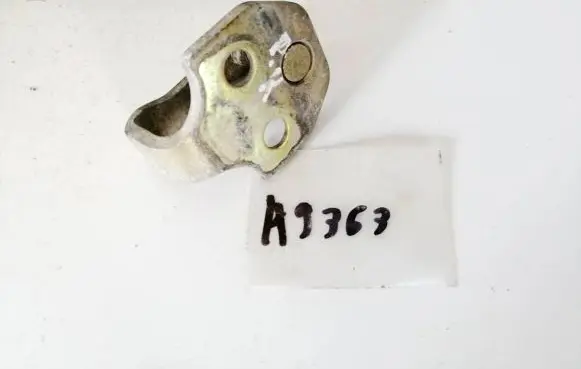 Seat Alhambra (Mk1) Front door lock loop/hook striker 
