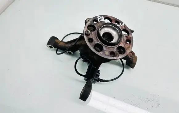 Mercedes-Benz B W246 W242 Front wheel hub
