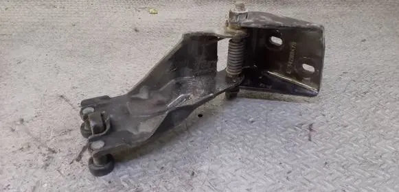 Chrysler Grand Voyager V Sliding door middle roller runner 05020673AB