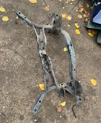 Volkswagen Touran III Rear subframe 