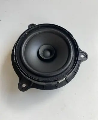 Nissan Murano Z52 Front door speaker