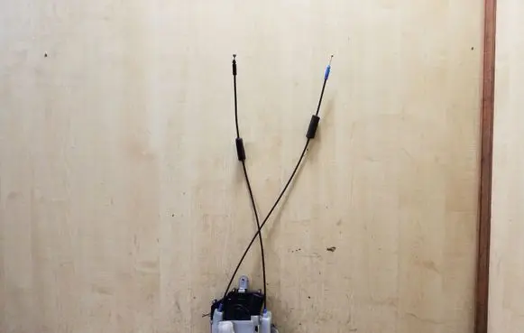 Subaru Outback Front door lock