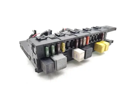 Mercedes-Benz C W203 Fuse module 2035453801 5DK00848613