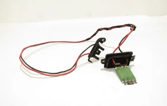 Renault Clio III Heater blower fan relay 