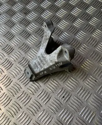 Audi A4 S4 B7 8E 8H Engine mounting bracket 8E0199307AB RAW89861