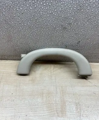Mercedes-Benz CLS C219 Front interior roof grab handle A2118100051