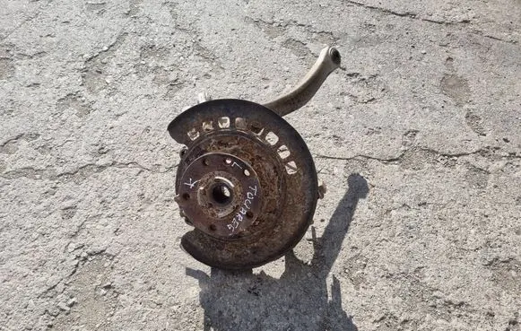 Volkswagen Touareg I Rear wheel hub
