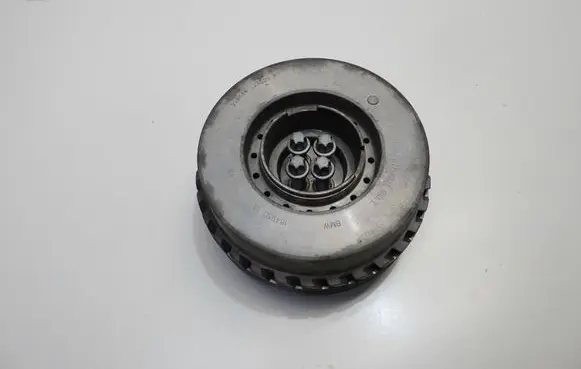BMW 1 F40 Crankshaft pulley 8671950