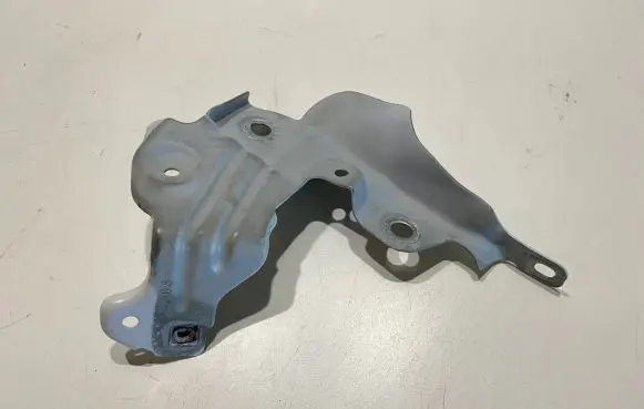 BMW 1 F40 Fender mounting bracket 7450388