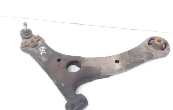 Toyota Avensis T250 Front lower control arm/wishbone