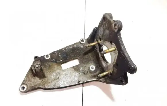 Fiat Ulysse Engine mounting bracket