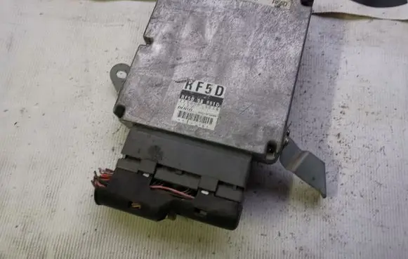 Mazda 6 Engine control unit/module 2758006034 RF5D18881D