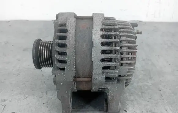 Renault Megane III Generator/alternator 231000024R