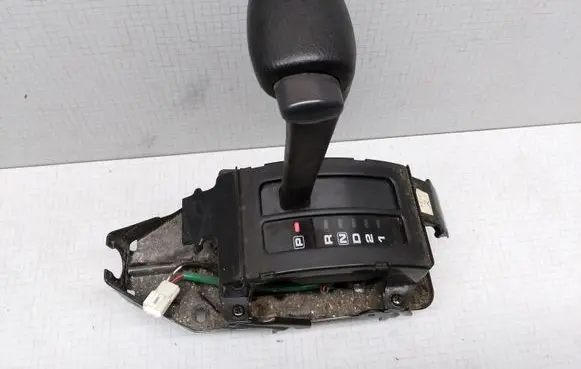 Nissan Almera Gear shifter/selector