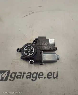 Skoda Roomster (5J) Front door window regulator motor 6Y2959801