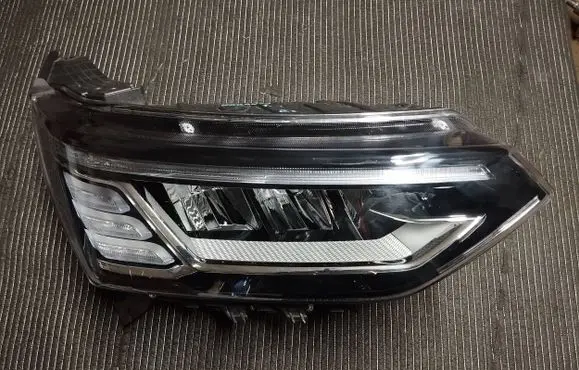 SsangYong Korando Headlight/headlamp 8310237201 1011500628 231321146