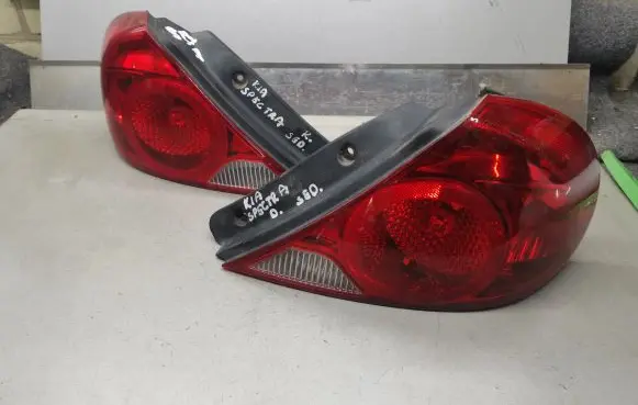 KIA Spectra Rear/tail lights set 