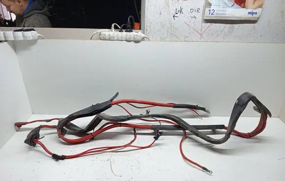 BMW 5 GT F07 Positive cable (battery) 915098303 015098303 9150983