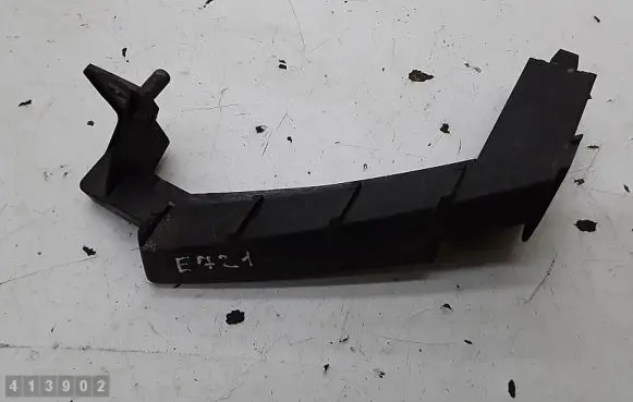 Mazda 6 Headlight/headlamp mounting bracket