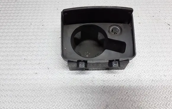 Cup holder front