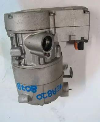Volkswagen Transporter - Caravelle T1 Air conditioning (A/C) compressor (pump) 1EA820807B