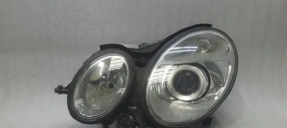 Mercedes-Benz E AMG W211 Headlight/headlamp