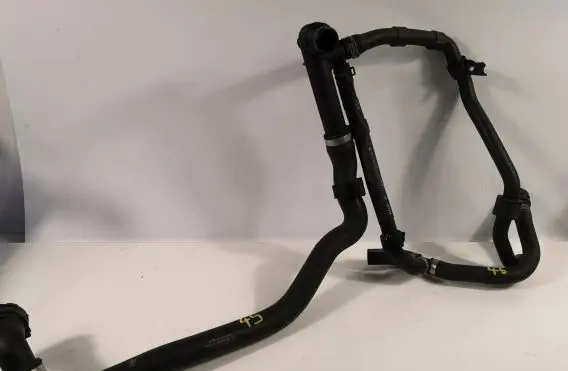 Volkswagen PASSAT B8 Engine coolant pipe/hose 5Q0121619D