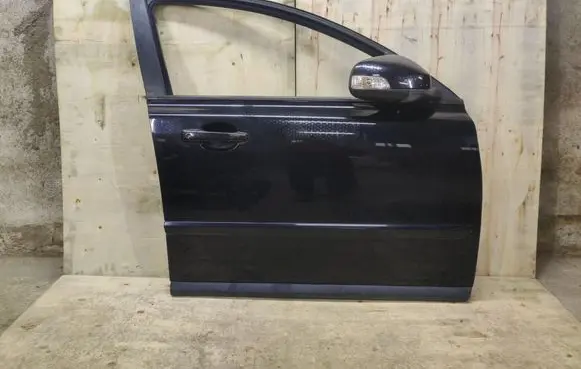 Volvo V50 Front door