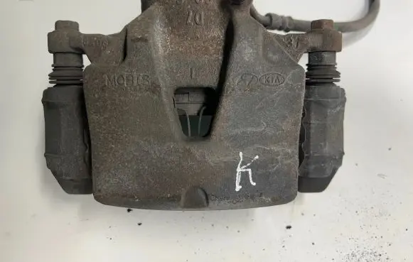 Front brake caliper