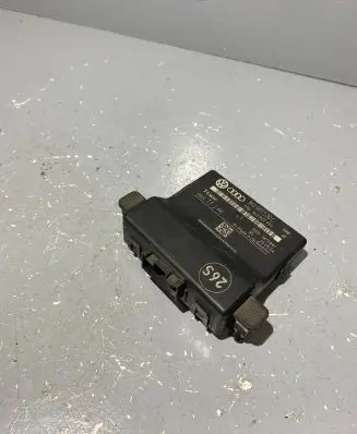 Volkswagen Golf V Gateway control module 1K0907530C 1K0907951