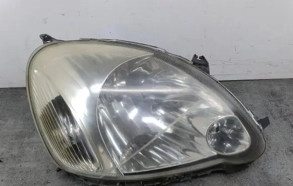Toyota Yaris Headlight/headlamp 
