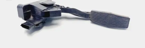 Opel Zafira A Accelerator throttle pedal 90581208 18304559 0281002298