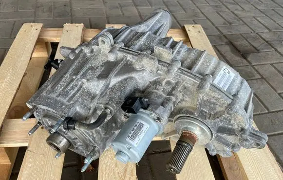 Dodge RAM Gearbox transfer box case P68250775AE