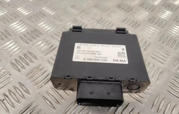 Audi A7 S7 4G Voltage converter/converter module 8K0959663B
