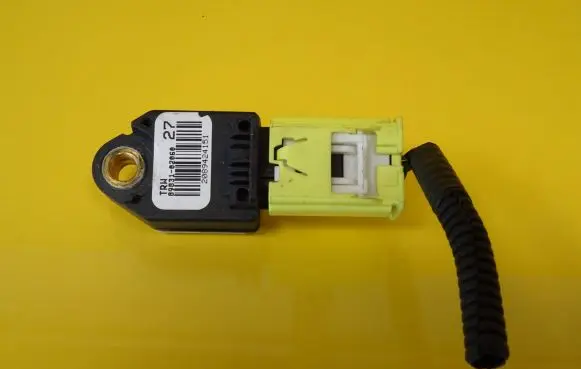 Toyota Auris 150 Airbag deployment crash/impact sensor 89831-02060