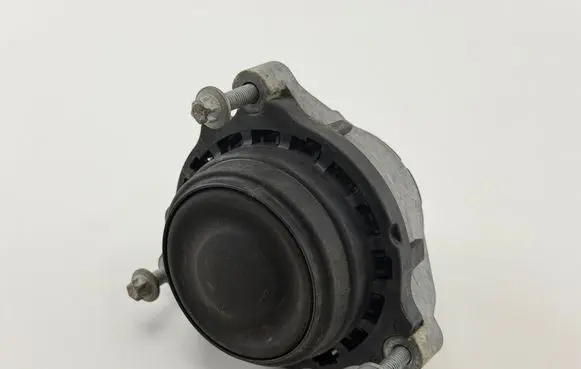 BMW 2 F22 F23 Engine mount bracket 6855456